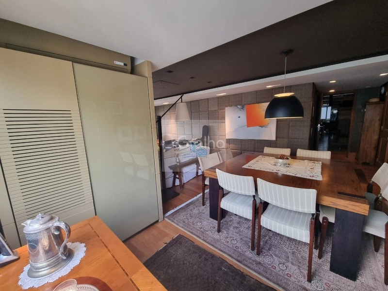 Cobertura de 303m² com 4 quartos sendo 2 suítes na Agronômica: 3ª foto da galeria de imagens do imóvel