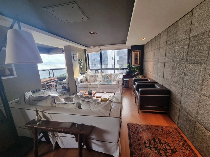 Cobertura de 303m² com 4 quartos sendo 2 suítes na Agronômica: 6ª foto da galeria de imagens do imóvel
