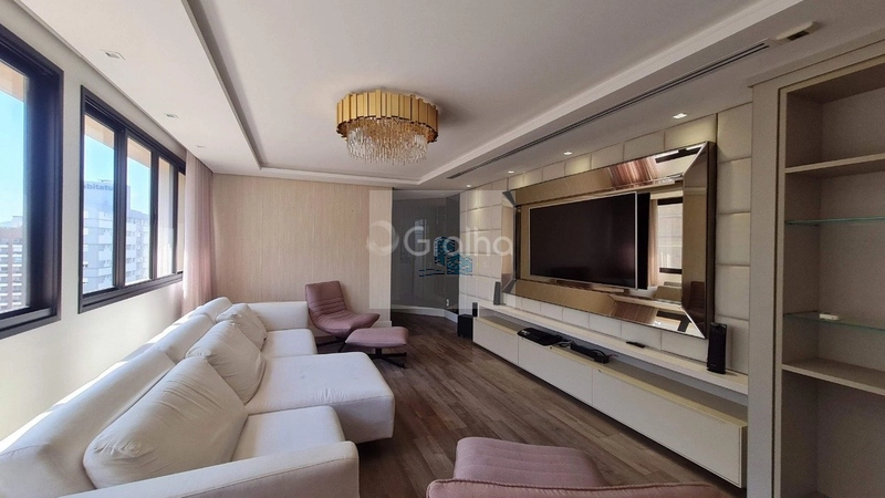 Apartamento de 186m² com 4 quartos sendo 3 suítes no Centro: 2ª foto da galeria de imagens do imóvel