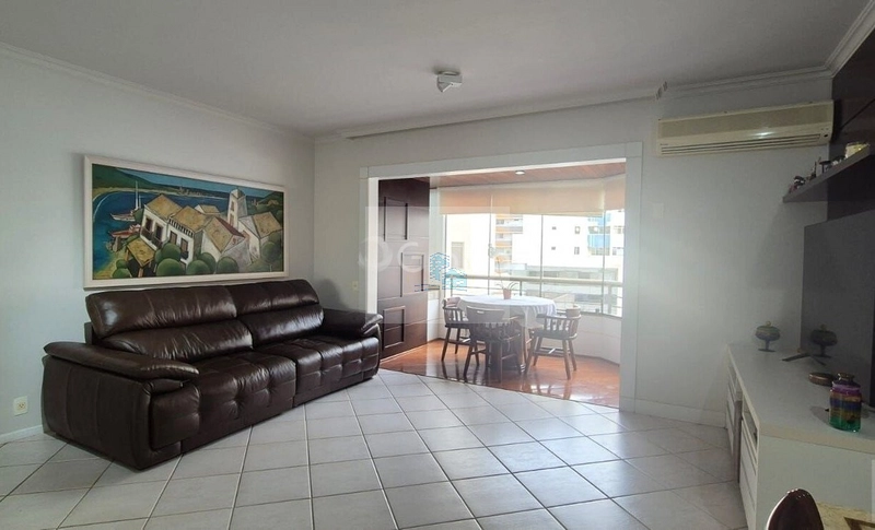 Apartamento de 131m² com 3 quartos no Centro: 2ª foto da galeria de imagens do imóvel
