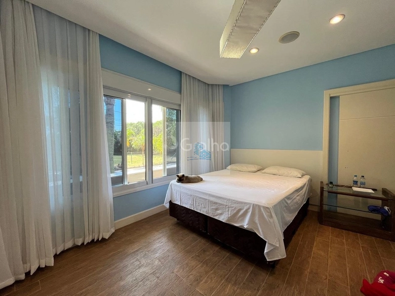 Casa de 551m² com 5 suítes em Jurerê: 26ª foto da galeria de imagens do imóvel