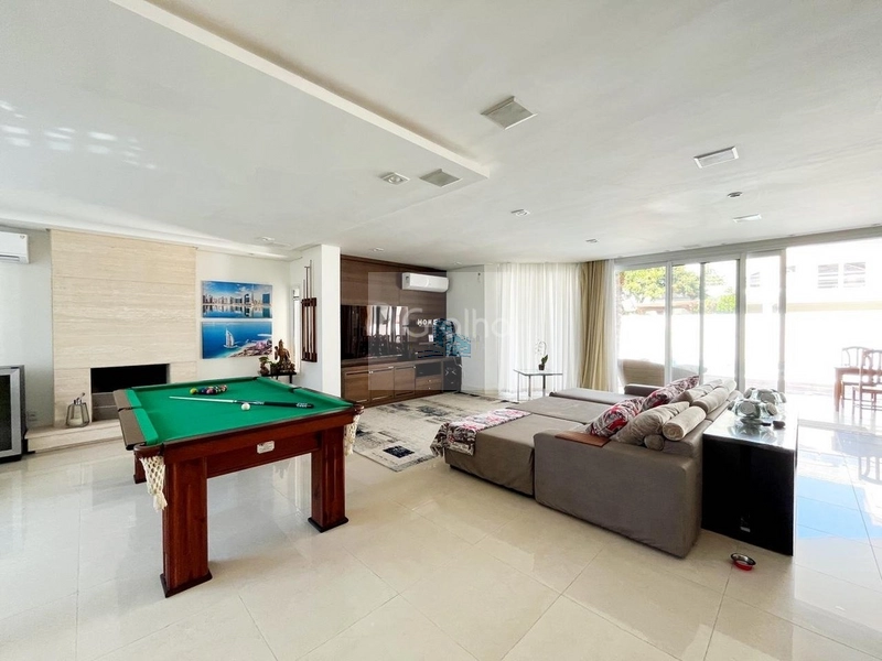 Casa de 551m² com 5 suítes em Jurerê: 3ª foto da galeria de imagens do imóvel