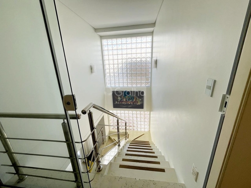 Casa de 551m² com 5 suítes em Jurerê: 10ª foto da galeria de imagens do imóvel