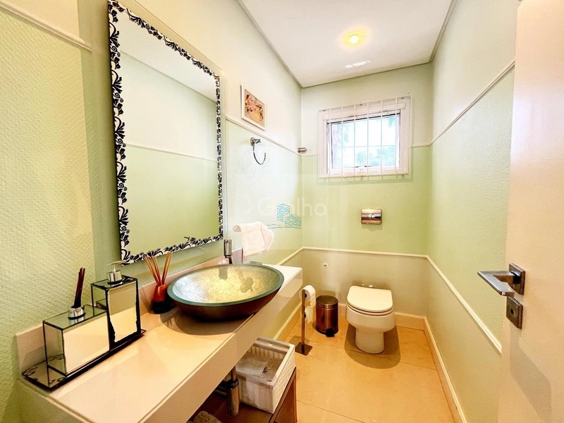 Casa de 551m² com 5 suítes em Jurerê: 9ª foto da galeria de imagens do imóvel
