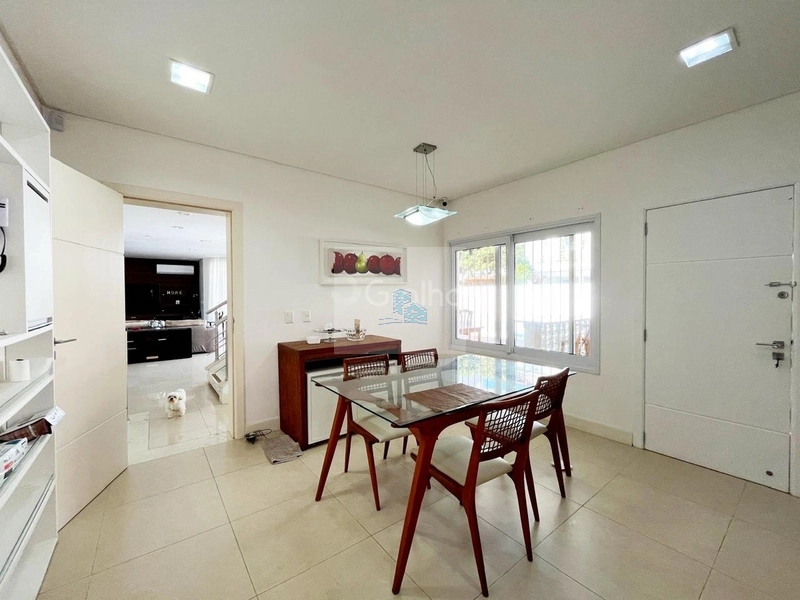 Casa de 551m² com 5 suítes em Jurerê: 27ª foto da galeria de imagens do imóvel