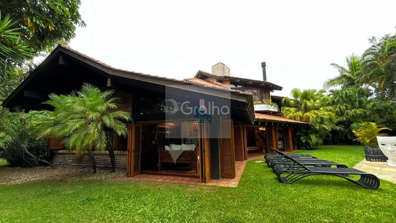 Casa de alto padrão com 5 quartos em Jurerê Internacional, Florianópol: 1ª foto da galeria de imagens do imóvel