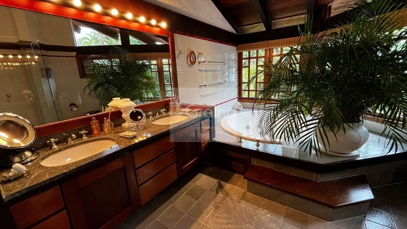 Casa de alto padrão com 5 quartos em Jurerê Internacional, Florianópol: 47ª foto da galeria de imagens do imóvel