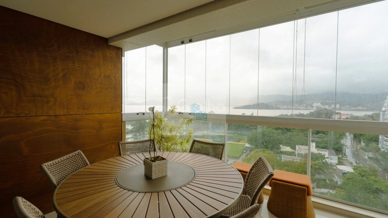 Apartamento de 168m² com 3 suítes na Agronômica: 5ª foto da galeria de imagens do imóvel