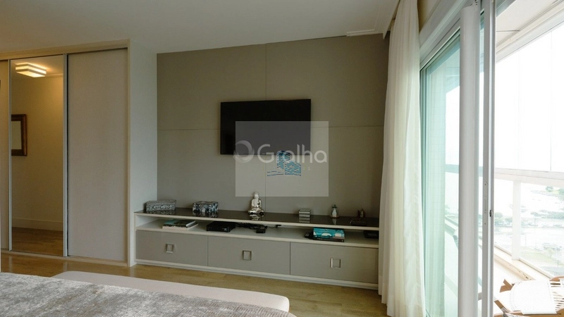 Apartamento de 168m² com 3 suítes na Agronômica: 16ª foto da galeria de imagens do imóvel