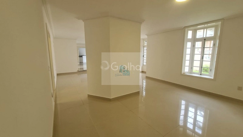 Casa Residencial de 317m² com 4 quartos no Centro: 3ª foto da galeria de imagens do imóvel