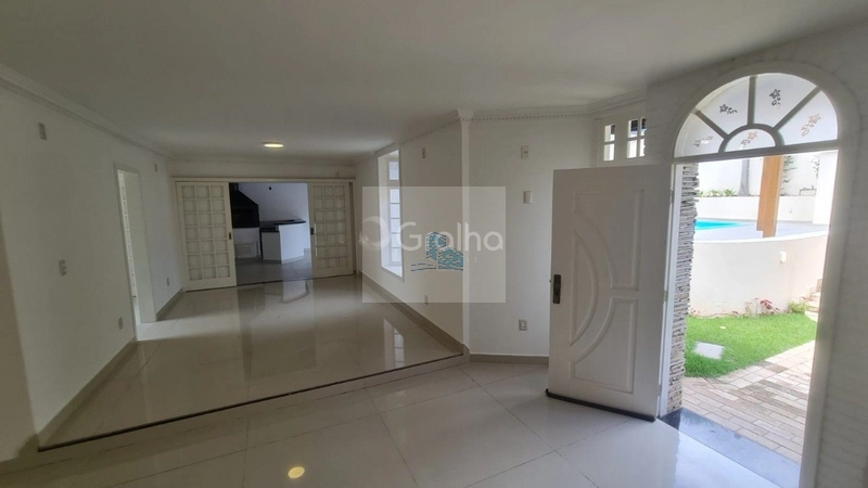 Casa Residencial de 317m² com 4 quartos no Centro: 2ª foto da galeria de imagens do imóvel