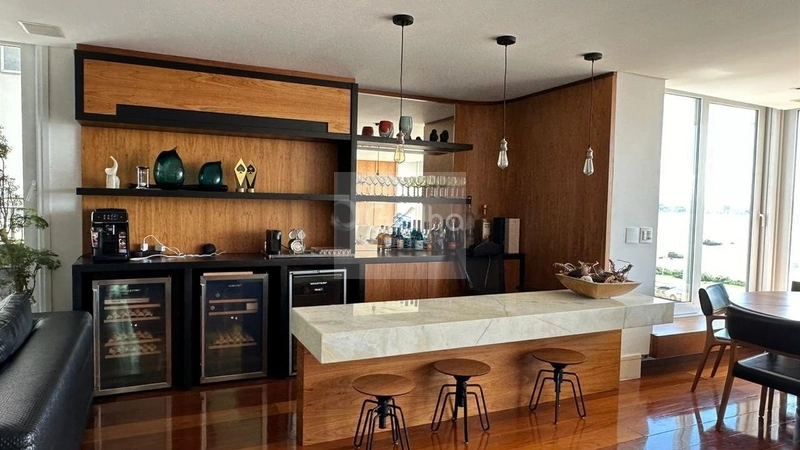 Apartamento de 205m² com 3 suítes na Agronômica: 6ª foto da galeria de imagens do imóvel