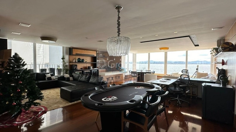 Apartamento de 205m² com 3 suítes na Agronômica: 4ª foto da galeria de imagens do imóvel