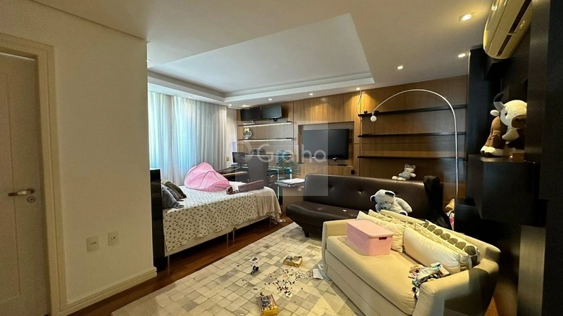 Apartamento de 205m² com 3 suítes na Agronômica: 8ª foto da galeria de imagens do imóvel