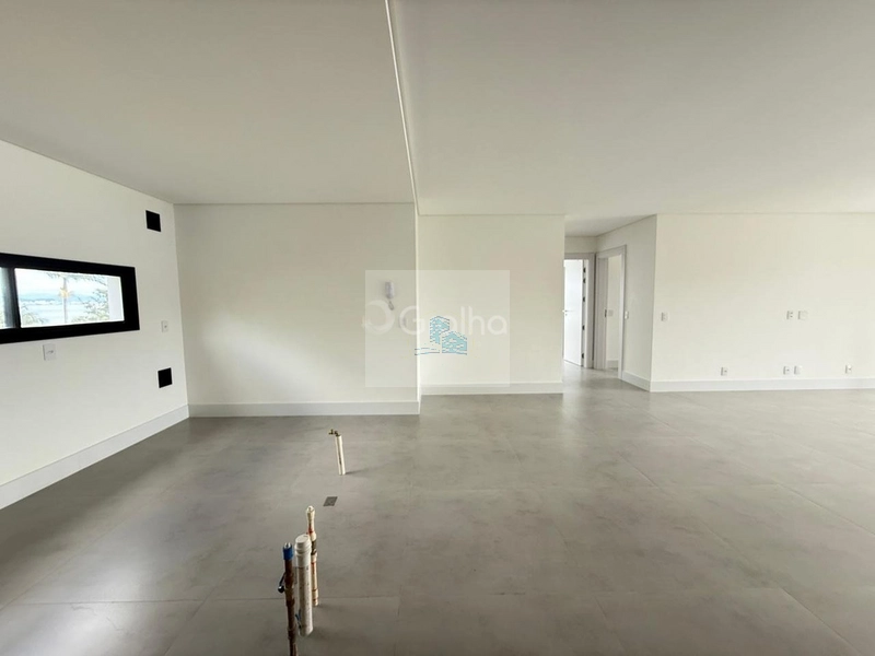 Apartamento de alto padrão com 3 suítes no João Paulo, Florianópolis: 2ª foto da galeria de imagens do imóvel