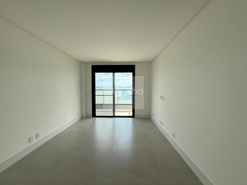 Apartamento de alto padrão com 3 suítes no João Paulo, Florianópolis: 8ª foto da galeria de imagens do imóvel