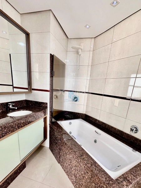 Apartamento de 206m² com 4 quartos sendo 2 suítes na Agronômica: 4ª foto da galeria de imagens do imóvel