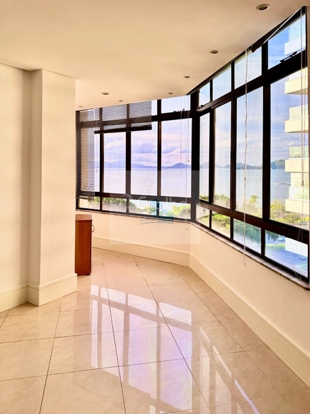 Apartamento de 206m² com 4 quartos sendo 2 suítes na Agronômica: 10ª foto da galeria de imagens do imóvel
