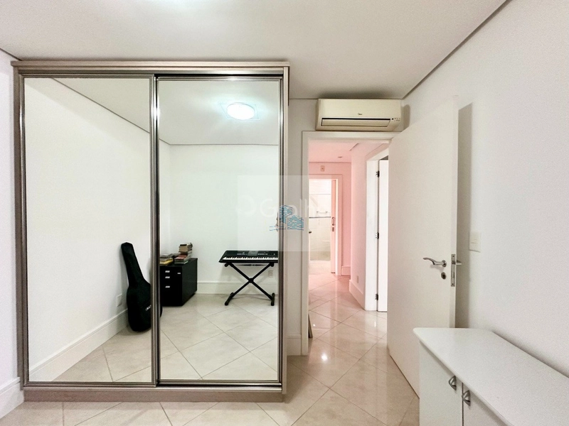 Apartamento de 206m² com 4 quartos sendo 2 suítes na Agronômica: 21ª foto da galeria de imagens do imóvel