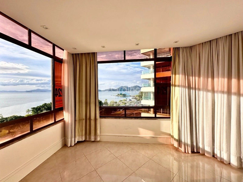 Apartamento de 206m² com 4 quartos sendo 2 suítes na Agronômica: 7ª foto da galeria de imagens do imóvel