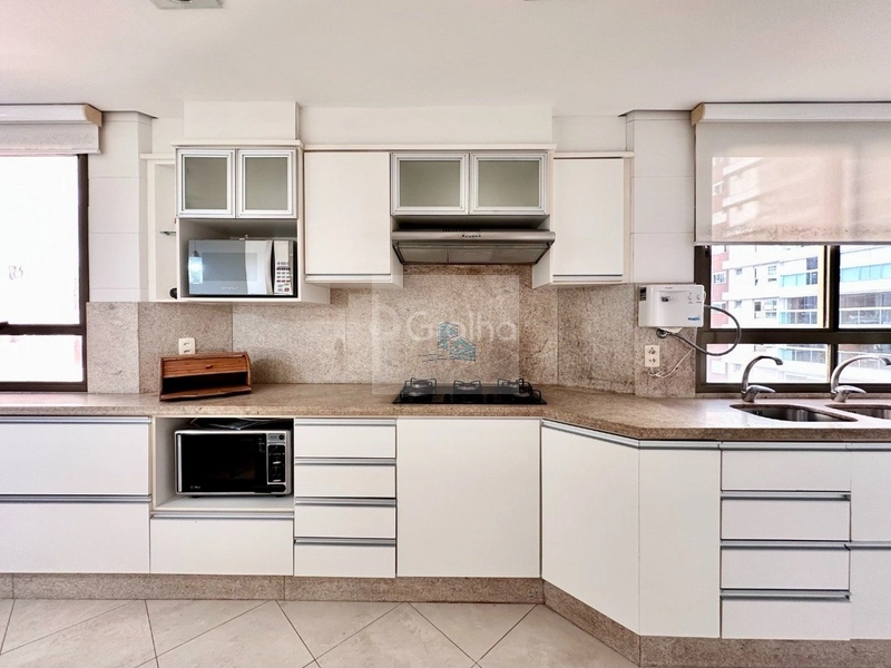 Apartamento de 206m² com 4 quartos sendo 2 suítes na Agronômica: 12ª foto da galeria de imagens do imóvel