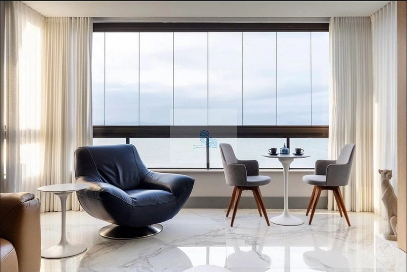 Apartamento de 244m² com 3 suítes no Centro: 2ª foto da galeria de imagens do imóvel