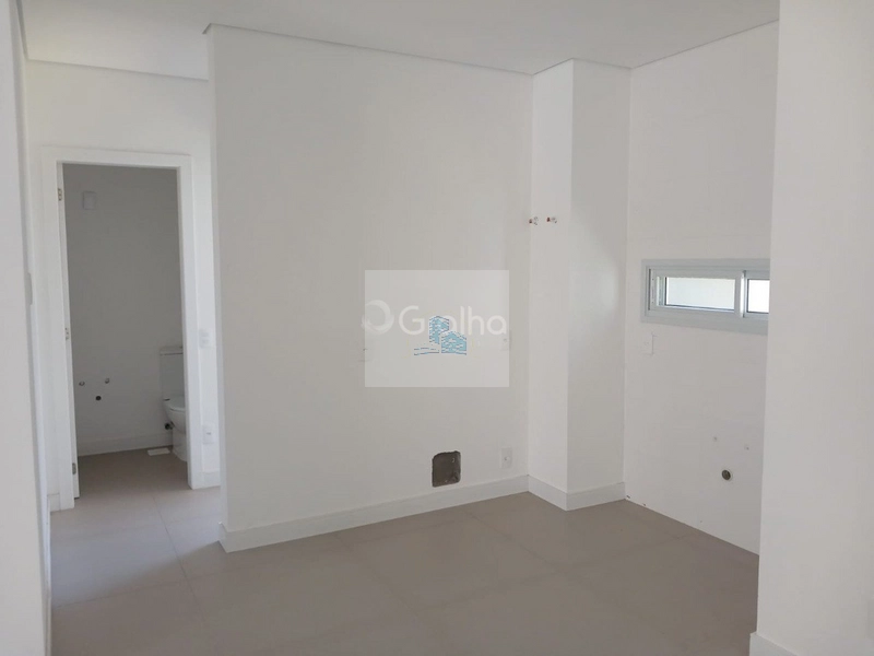 Casa residencial com 4 suítes em Jurerê Internacional, Florianópolis: 2ª foto da galeria de imagens do imóvel