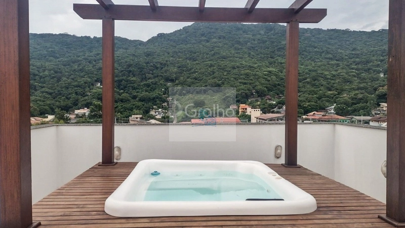 Casa de alto padrão com 3 suítes na Lagoa da Conceição, Florianópolis: 14ª foto da galeria de imagens do imóvel