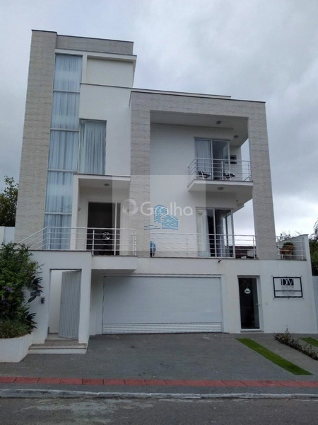 Casa de alto padrão com 3 suítes na Lagoa da Conceição, Florianópolis: 15ª foto da galeria de imagens do imóvel
