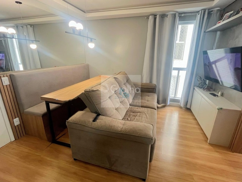 Apartamento Reformado com 2 Quartos no Itacorubi – 52m²: 1ª foto da galeria de imagens do imóvel