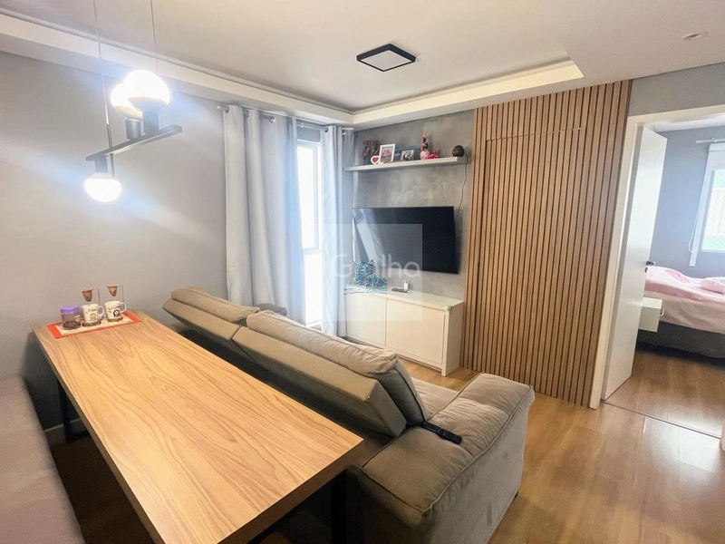 Apartamento Reformado com 2 Quartos no Itacorubi – 52m²: 3ª foto da galeria de imagens do imóvel