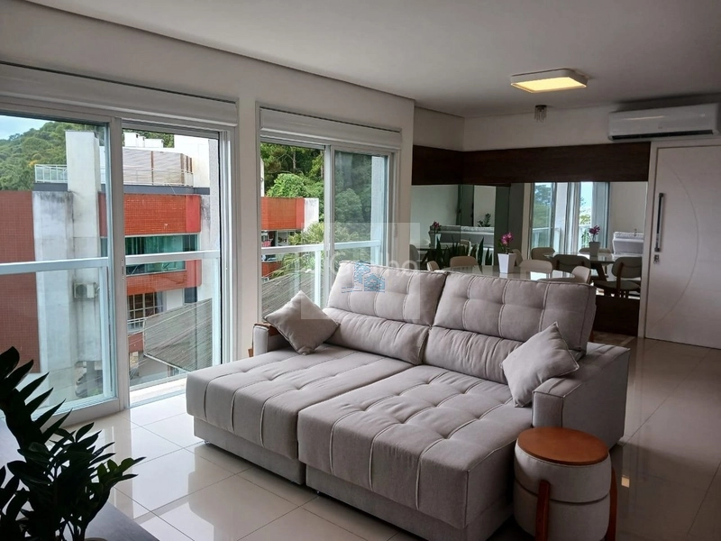 Apartamento com 3 suítes em Jurerê, Florianópolis: 1ª foto da galeria de imagens do imóvel
