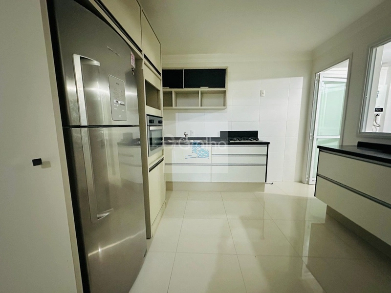 Apartamento de 127m² com 4 quartos sendo 1 suíte no Itacorubi: 10ª foto da galeria de imagens do imóvel