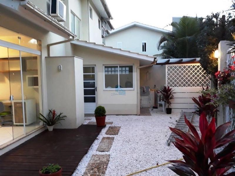 Casa Residencial de 3 dorms no bairro Praia Mole: 3ª foto da galeria de imagens do imóvel
