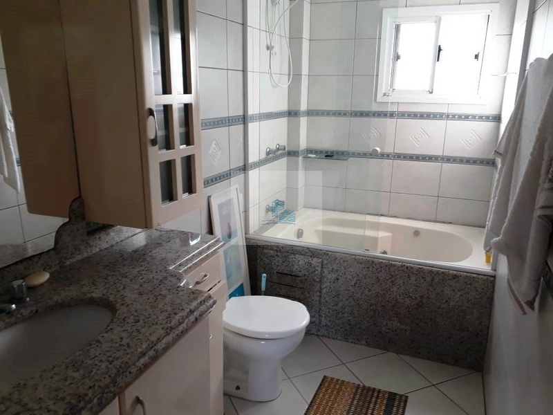 Casa Residencial de 3 dorms no bairro Praia Mole: 20ª foto da galeria de imagens do imóvel