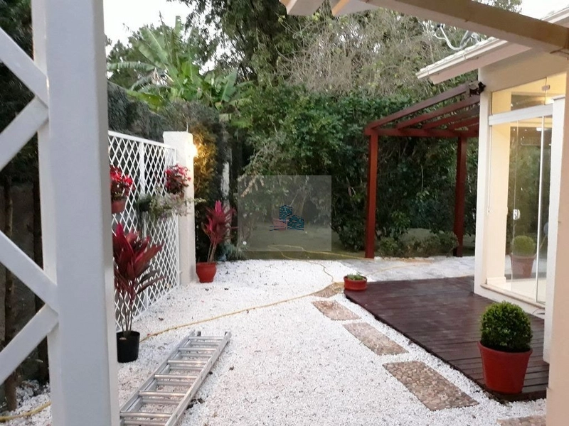 Casa Residencial de 3 dorms no bairro Praia Mole: 25ª foto da galeria de imagens do imóvel