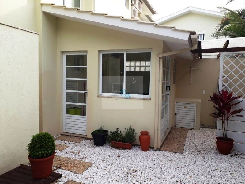 Casa Residencial de 3 dorms no bairro Praia Mole: 26ª foto da galeria de imagens do imóvel
