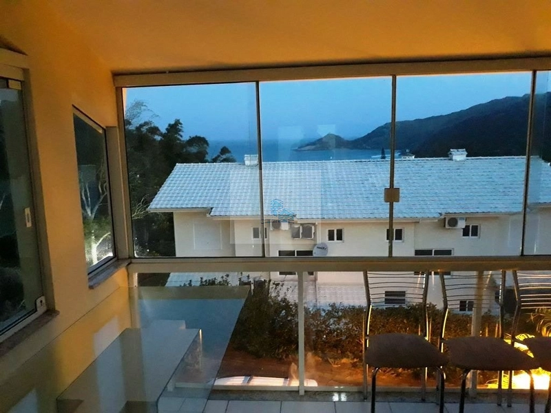 Casa Residencial de 3 dorms no bairro Praia Mole: 28ª foto da galeria de imagens do imóvel
