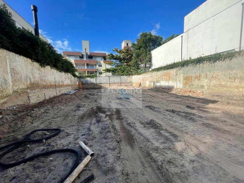 Terreno plano em condomínio fechado com 450m² Jurere: 3ª foto da galeria de imagens do imóvel