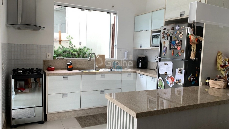 Casa Residencial de 233m² com 4 quartos no Estreito: 3ª foto da galeria de imagens do imóvel