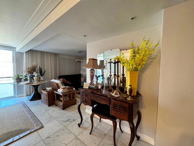 Apartamento de 119m² com 2 quartos sendo 1 suíte no Centro: 3ª foto da galeria de imagens do imóvel