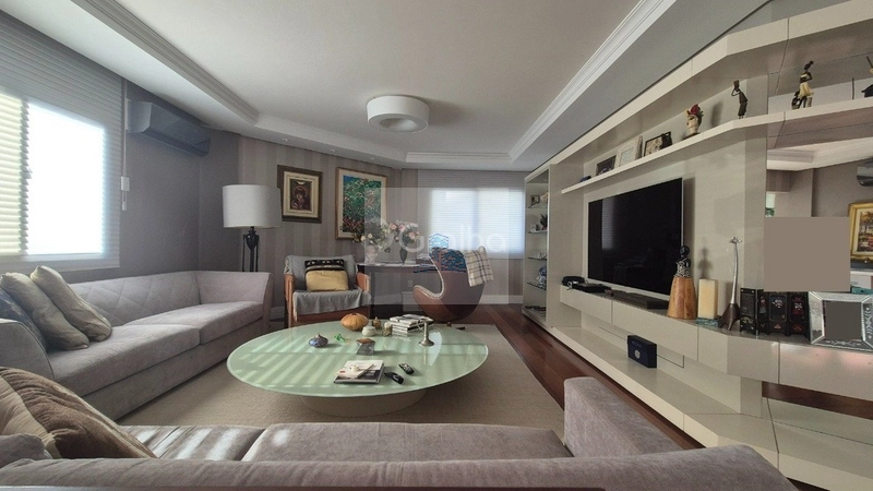 Apartamento de 246 m² privativos, localizado em andar alto, com vista: 4ª foto da galeria de imagens do imóvel