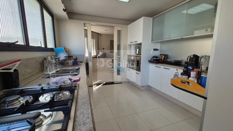 Apartamento de 246 m² privativos, localizado em andar alto, com vista: 19ª foto da galeria de imagens do imóvel