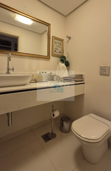 Apartamento de 246 m² privativos, localizado em andar alto, com vista: 21ª foto da galeria de imagens do imóvel