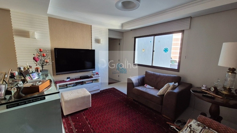 Apartamento de 246 m² privativos, localizado em andar alto, com vista: 9ª foto da galeria de imagens do imóvel