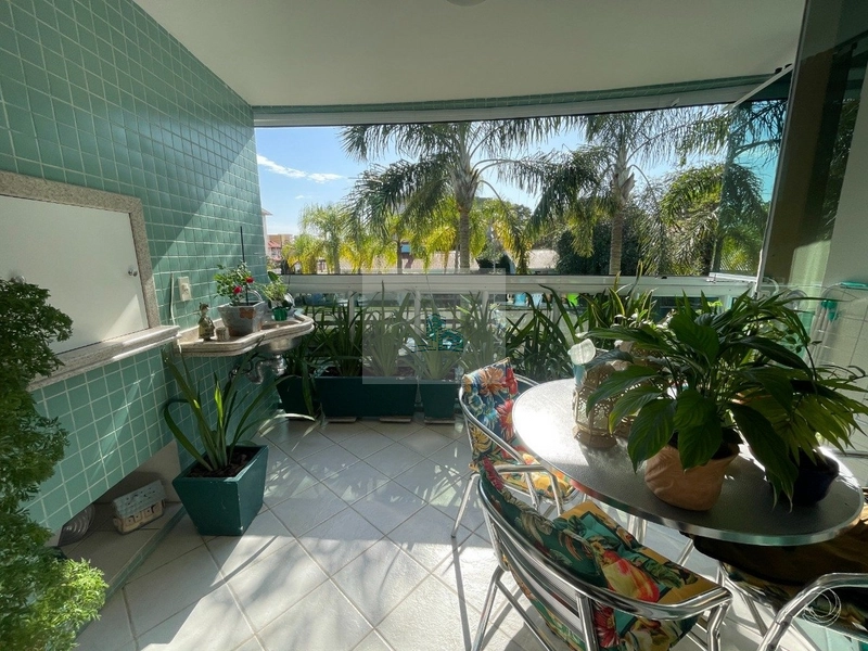 Duplex com 2 suítes e 92m² privativos em Jurerê Internacional: 3ª foto da galeria de imagens do imóvel