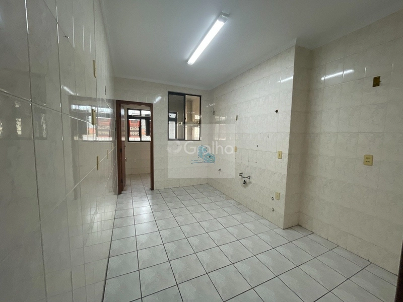 Apartamento com 3 Quartos no Bairro Kobrasol, São José: 3ª foto da galeria de imagens do imóvel