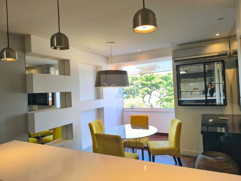 Apartamento de 100,56 m² com 3 quartos sendo 2 suítes em Coqueiros: 2ª foto da galeria de imagens do imóvel