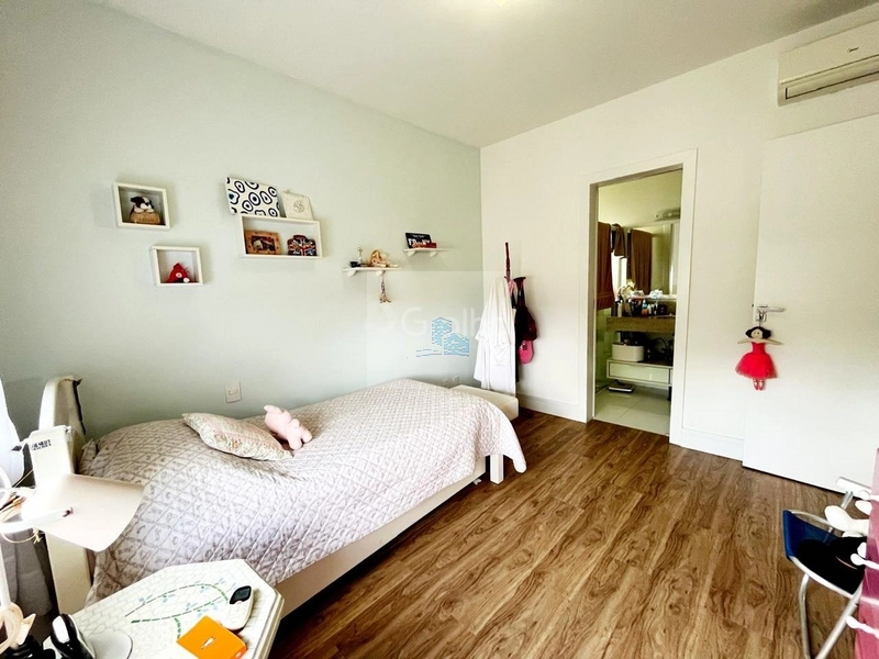 Casa a venda de 479m² com 5 quartos sendo 2 suítes Porto da Lagoa: 37ª foto da galeria de imagens do imóvel