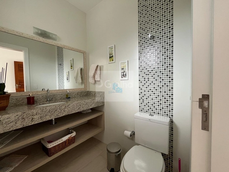 Casa a venda de 479m² com 5 quartos sendo 2 suítes Porto da Lagoa: 30ª foto da galeria de imagens do imóvel